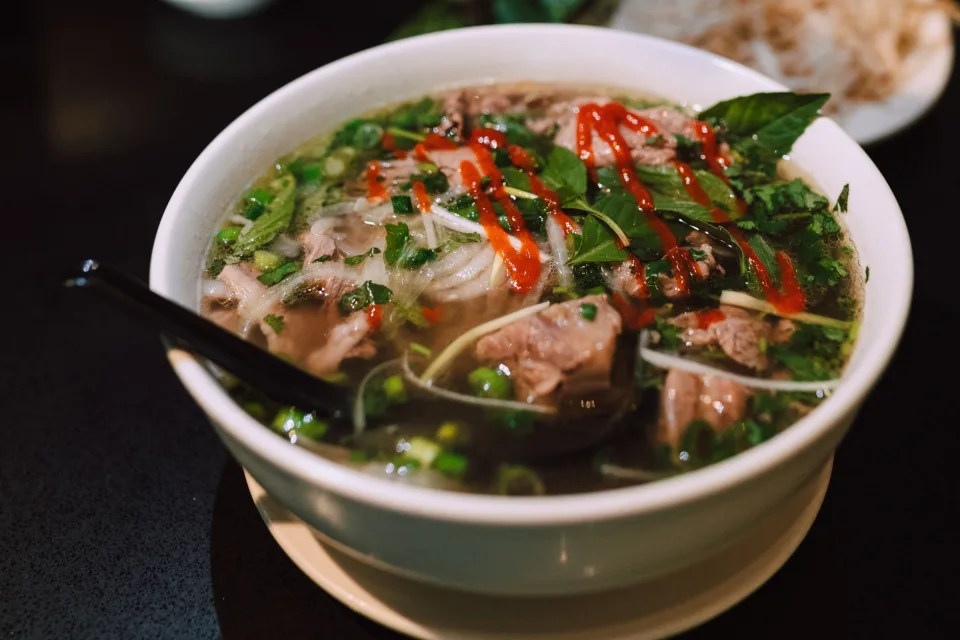 Nồi lẩu nghi ngút khói